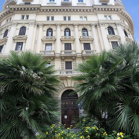 Piazza Bovio 22 Hotel Napoli Ngoại thất bức ảnh
