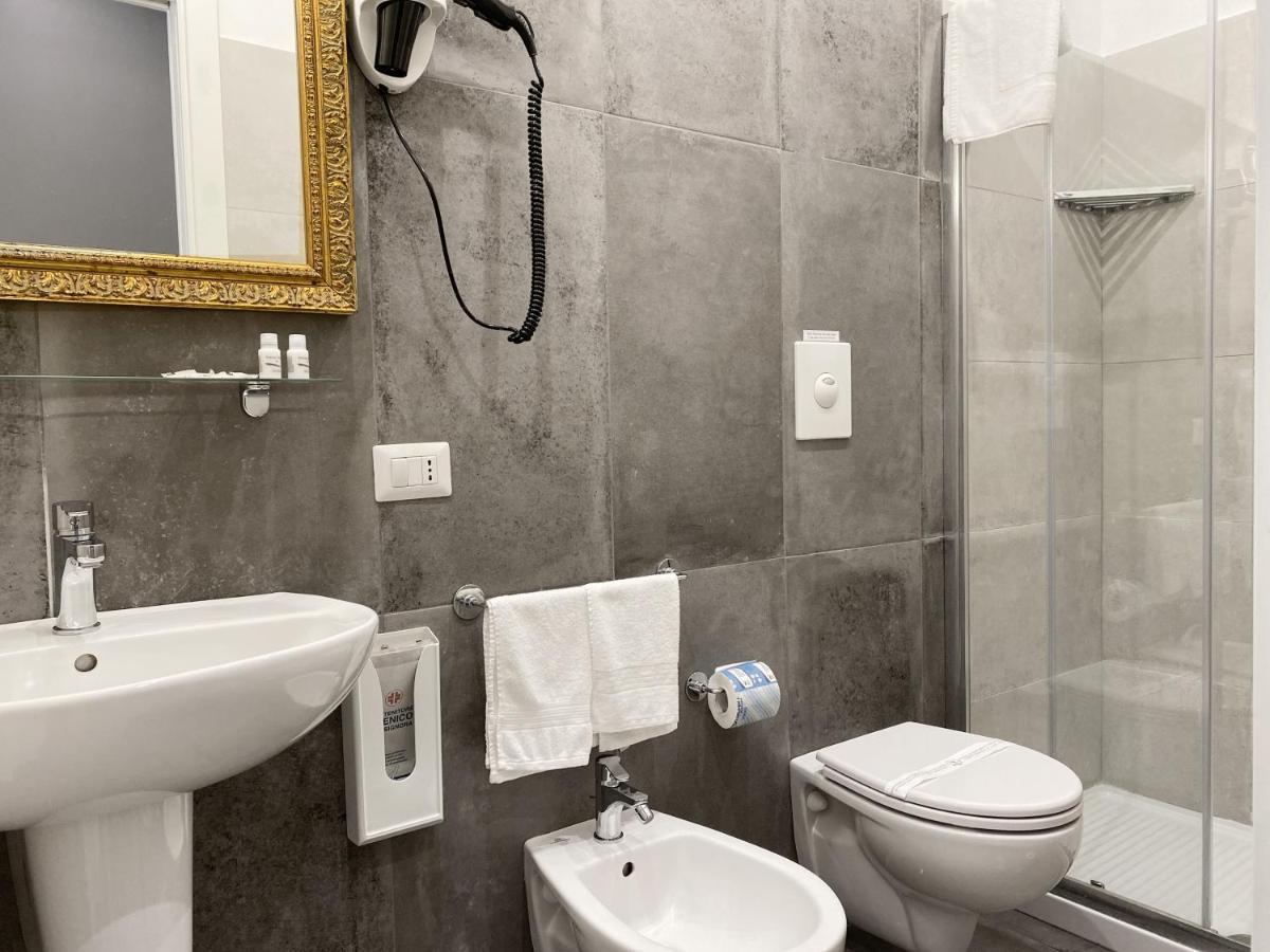 Piazza Bovio 22 Hotel Napoli Ngoại thất bức ảnh