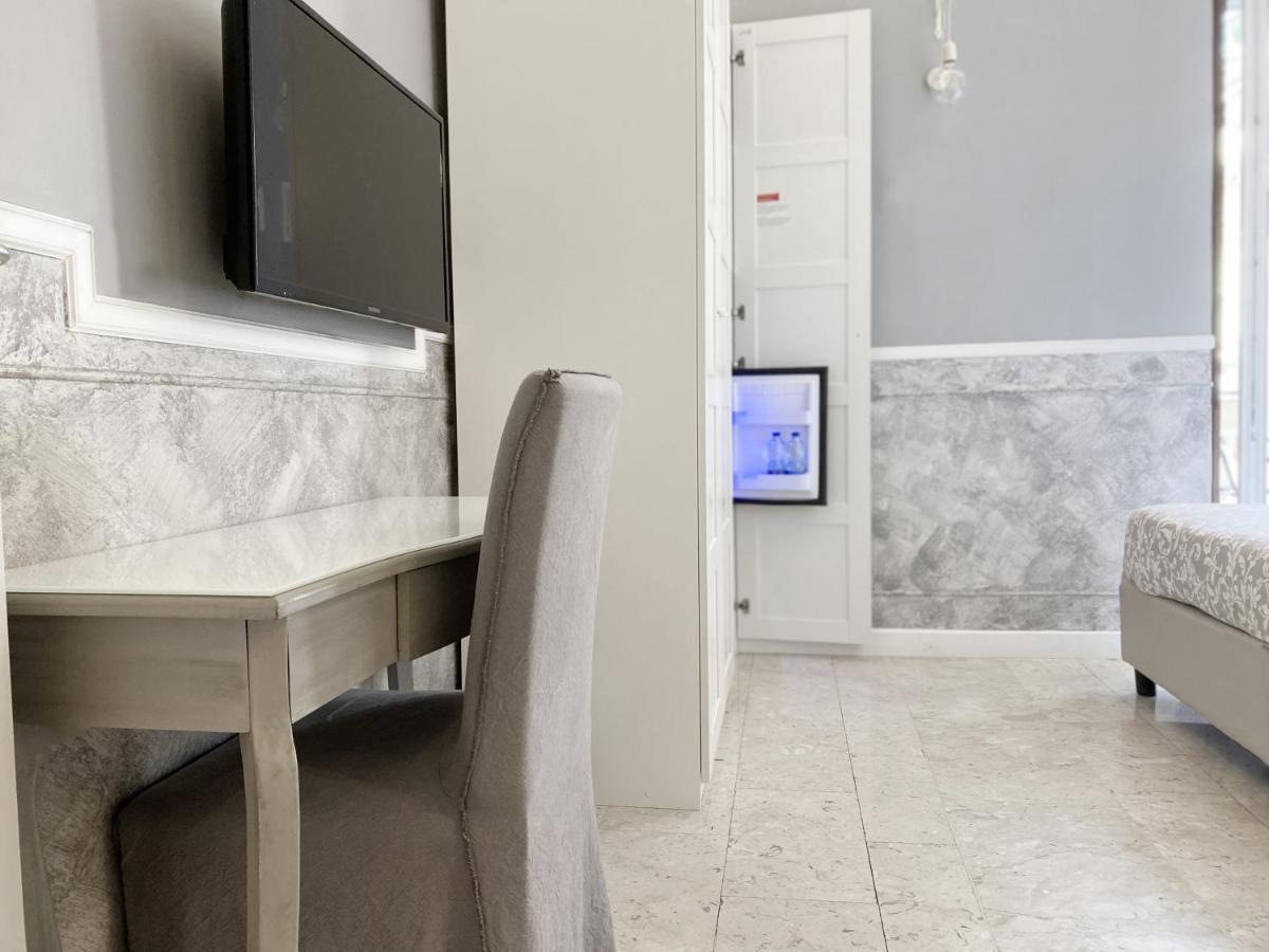 Piazza Bovio 22 Hotel Napoli Ngoại thất bức ảnh
