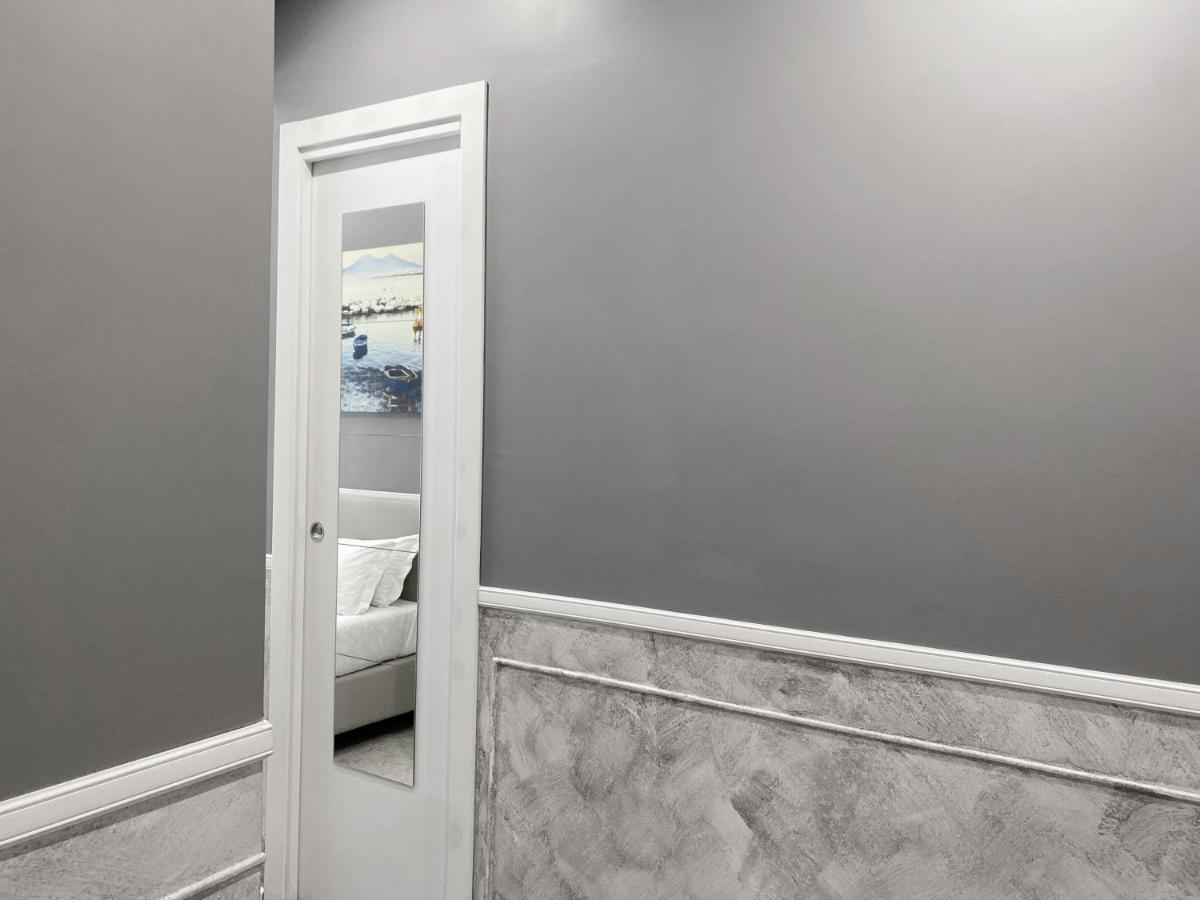 Piazza Bovio 22 Hotel Napoli Ngoại thất bức ảnh