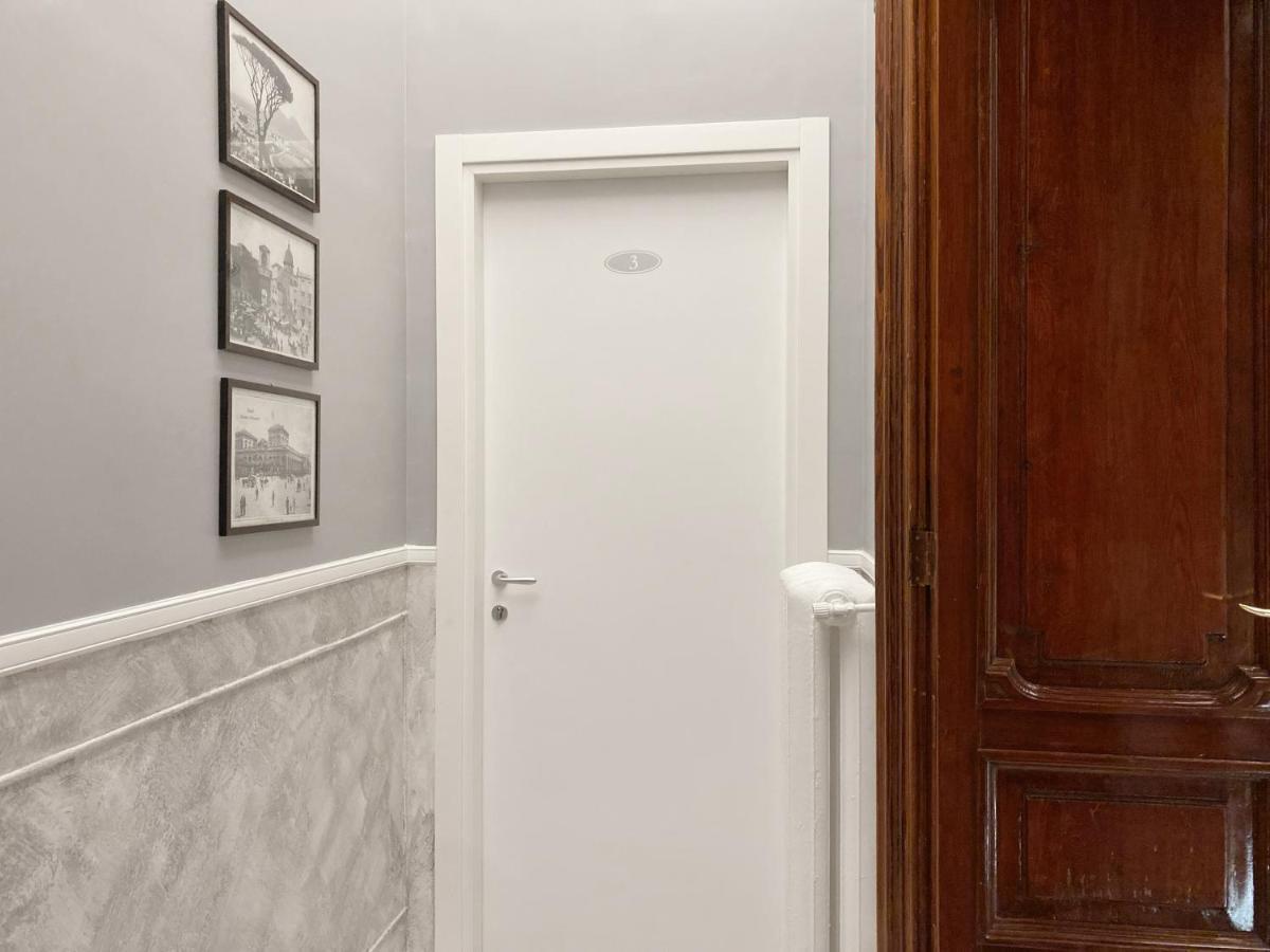 Piazza Bovio 22 Hotel Napoli Ngoại thất bức ảnh