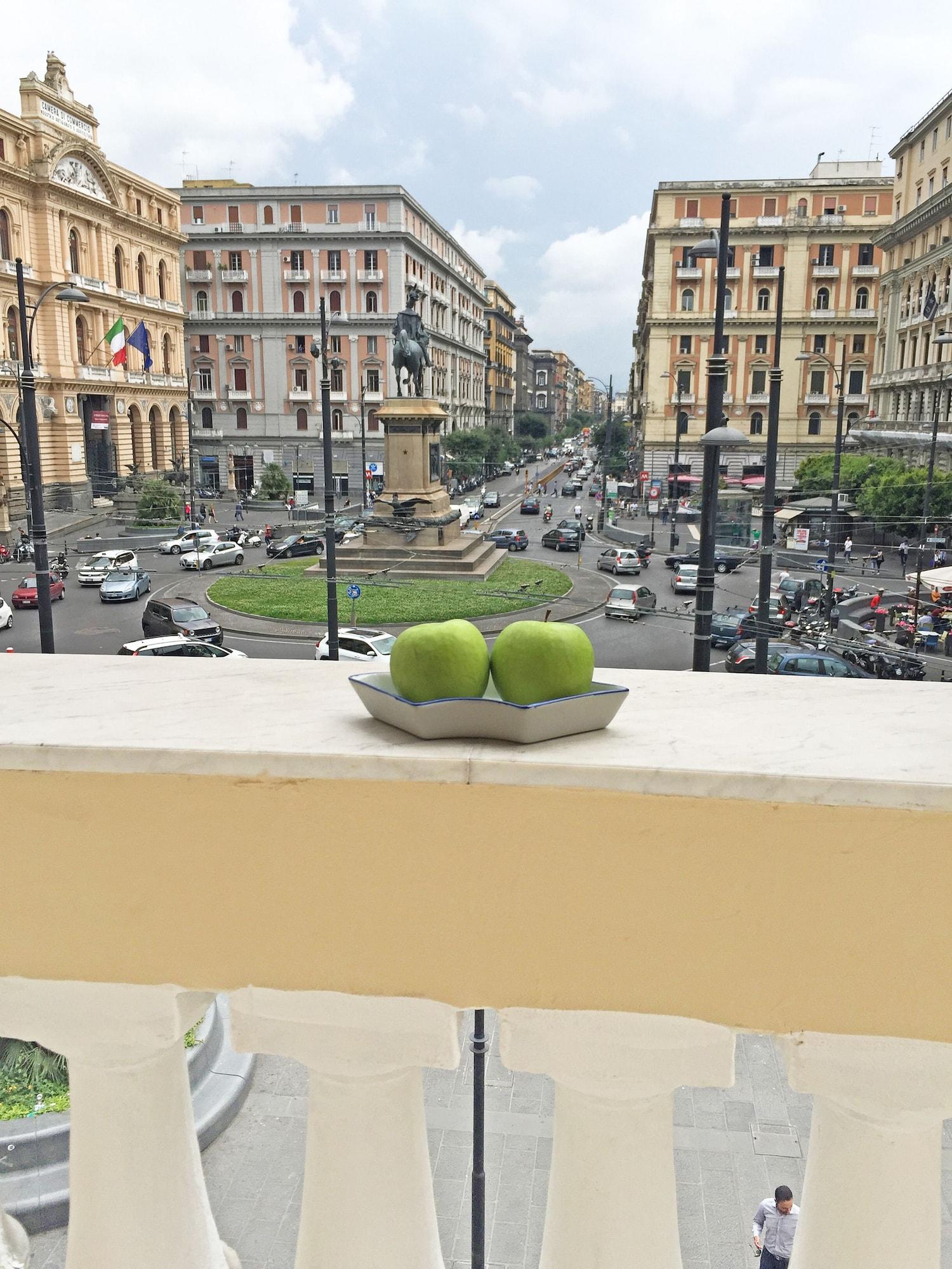 Piazza Bovio 22 Hotel Napoli Ngoại thất bức ảnh