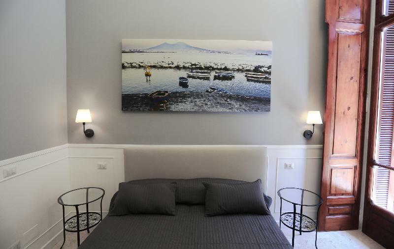 Piazza Bovio 22 Hotel Napoli Ngoại thất bức ảnh